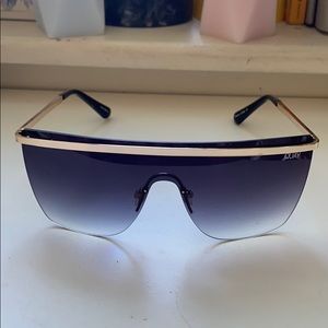 QUAY Get Right Sunglasses